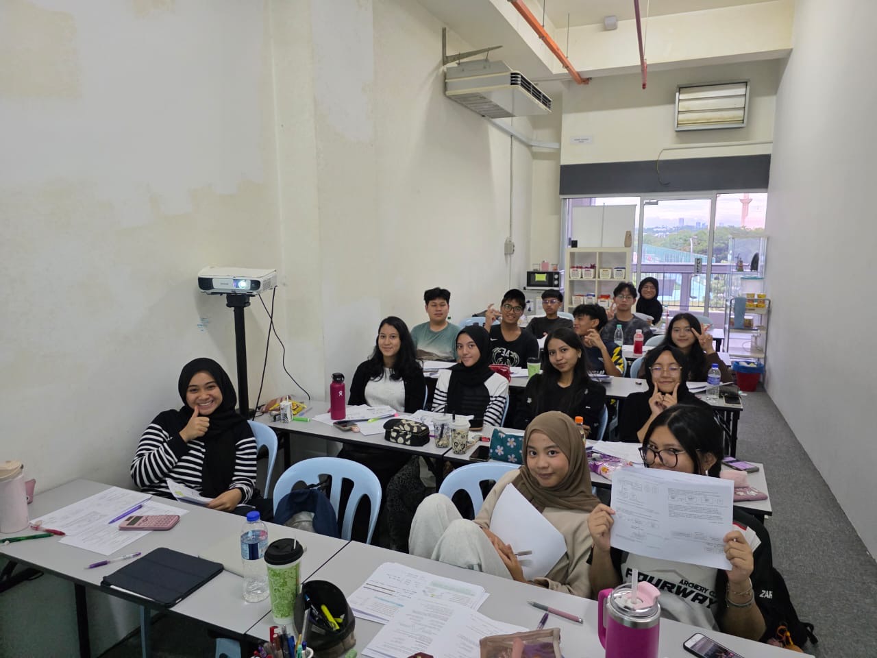 Chemistry & Biology Tuition (KSSM & IGCSE)- Teacher Lina — photo 1