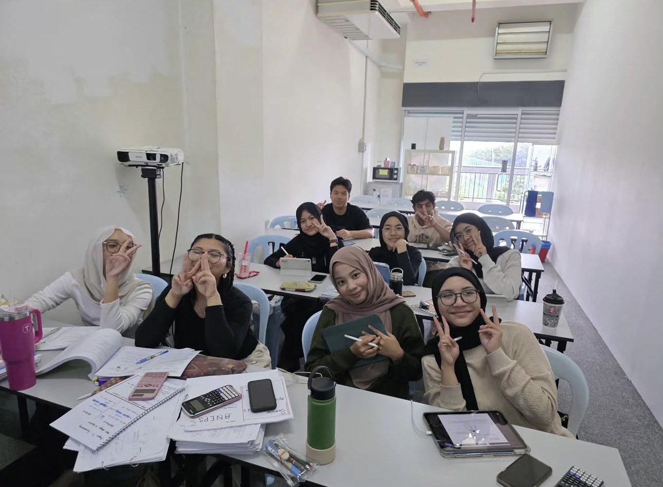 Chemistry & Biology Tuition (KSSM & IGCSE)- Teacher Lina — photo 3