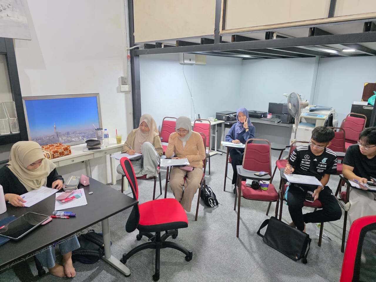 Chemistry & Biology Tuition (KSSM & IGCSE)- Teacher Lina — photo 5