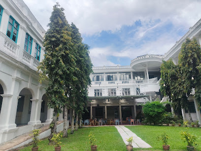 DISTED College — tuition centre in George Town