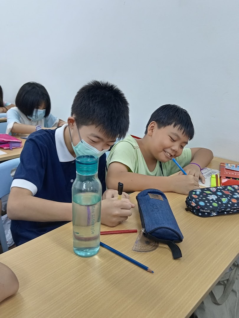 Fly High Education Tuition Centre Bandar Sri Damansara 超级学霸补习学院 — photo 3