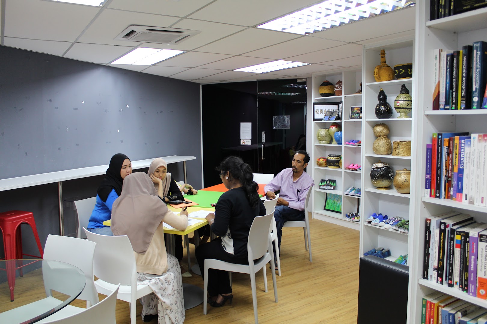 MONT ROYALE INTERNATIONAL COLLEGE — photo 1