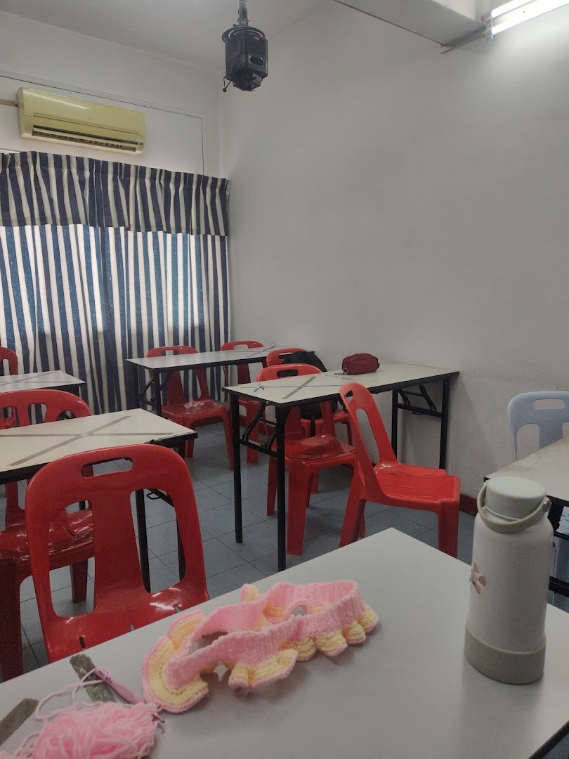 Pusat Tuisyen Akademik — photo 5