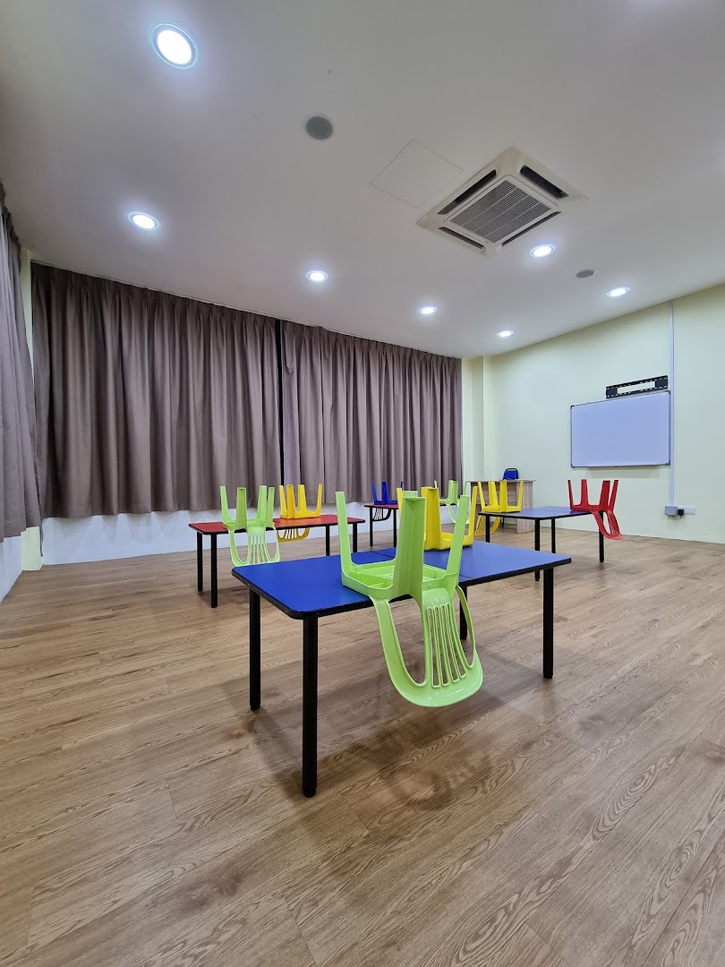 优异安亲补习中心 Pusat Tuisyen Tunas Manja PTTM Tuition & Daycare Centre Lobak — photo 4