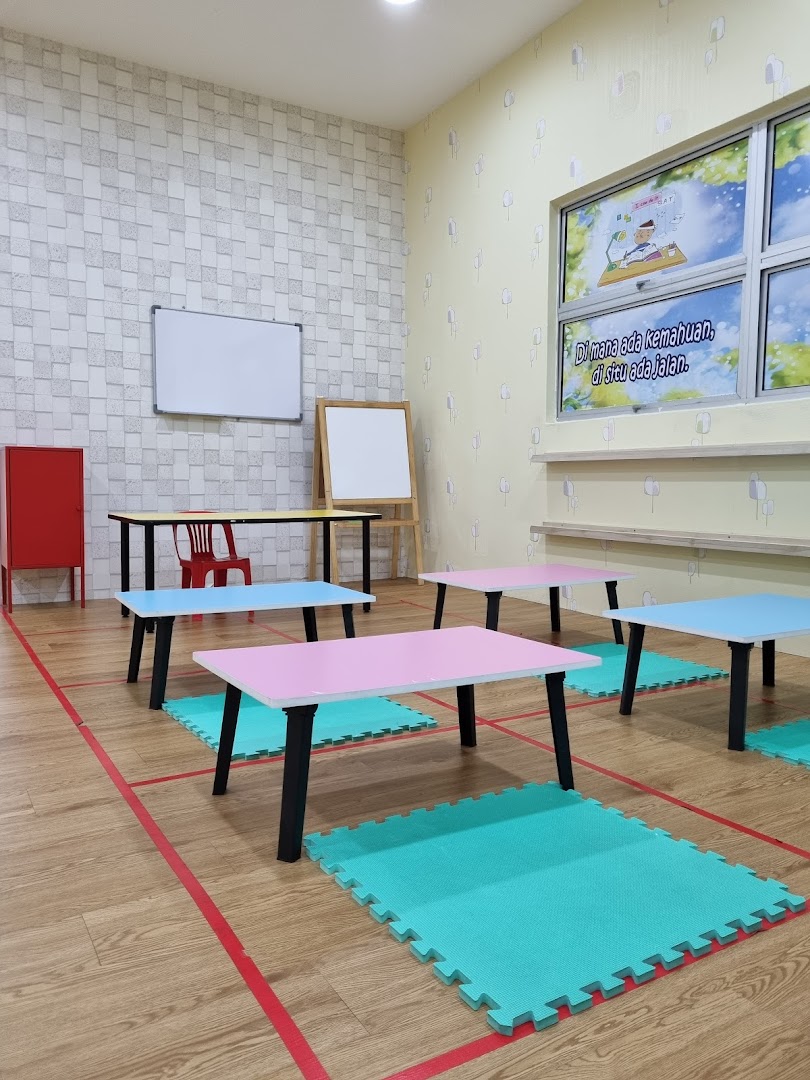优异安亲补习中心 Pusat Tuisyen Tunas Manja PTTM Tuition & Daycare Centre Lobak — photo 5