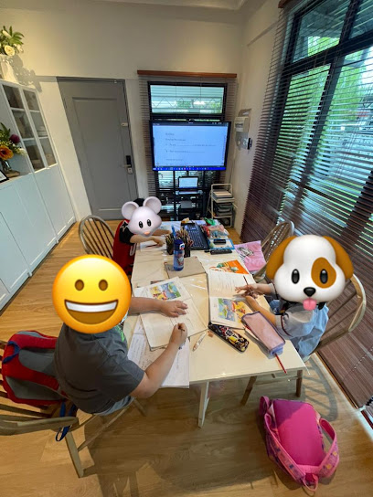 Teacher Lee's English Centre 원어민선생님 — tuition centre in Kuching