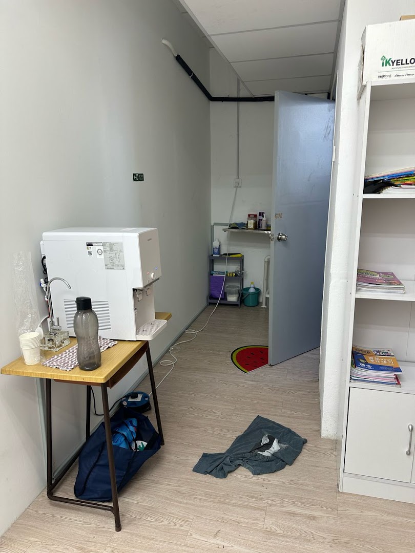 UE Tuition Centre 优E 补习中心 — photo 5
