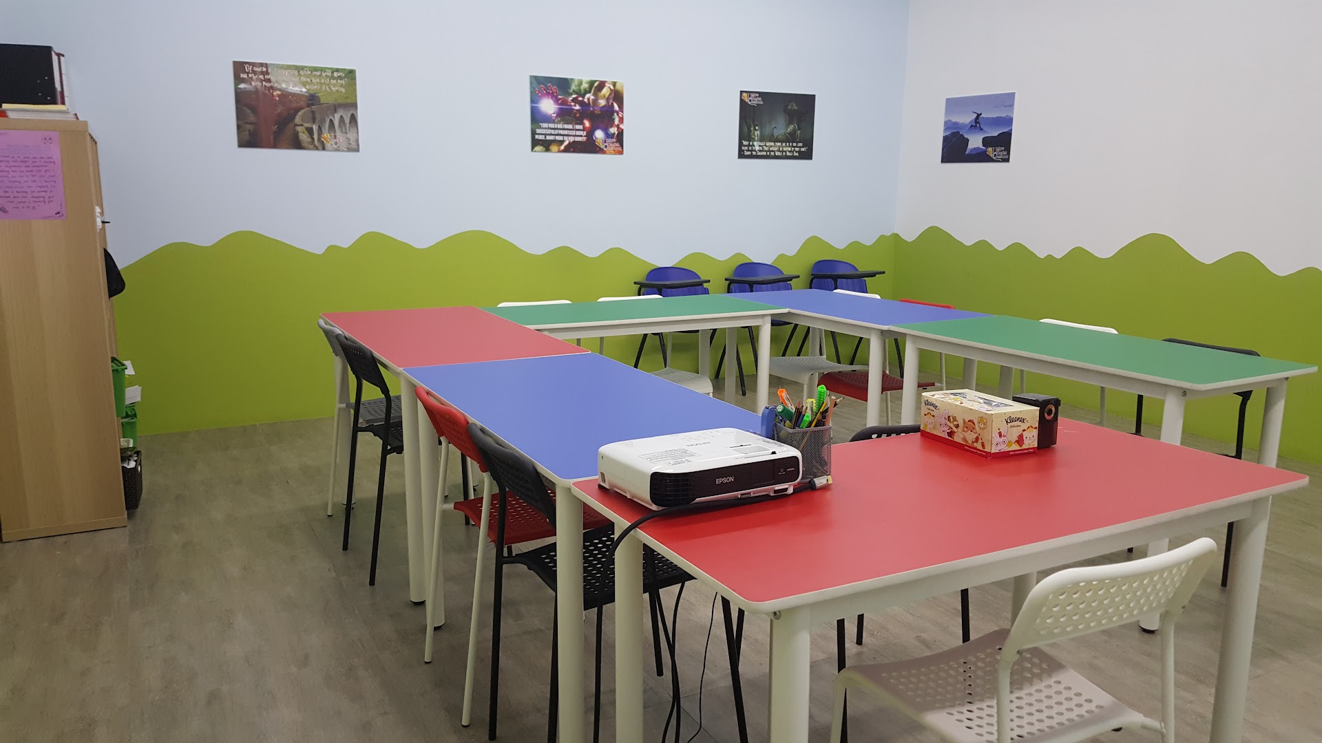 Unique English Classroom — photo 3
